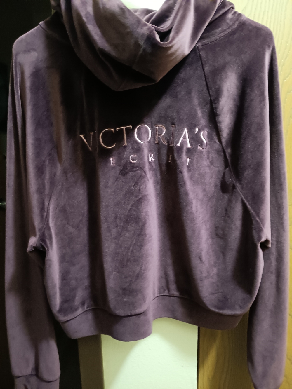 Victoria's Secret Womens zip up. Sz M